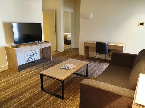 Porter's Plainland Hotel - Accommodation Broadbeach 1