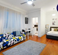Quiet Art Deco - Cafe Central - Accommodation Broadbeach