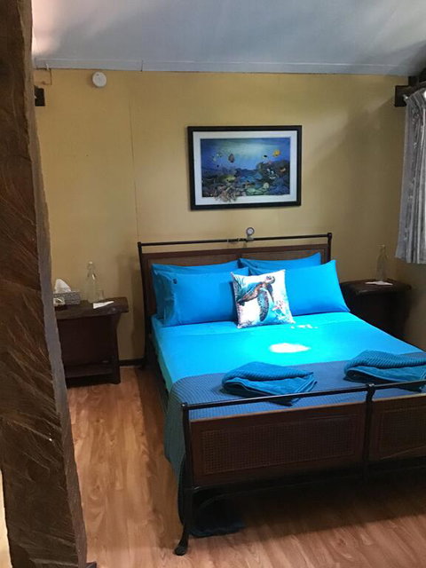 Rainforest Hideaway - Accommodation Broadbeach 2