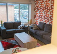 Rare  Spacious Apt W/ City Views Close to CBD/MCG Free Wi-Fi  Carpark  Netflix - Accommodation Broadbeach