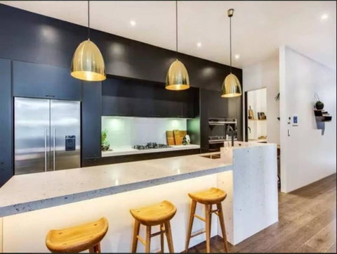 Readyset Glashouse Melbourne - Accommodation Broadbeach 2