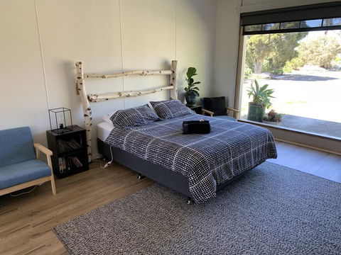 Relaxing Geelong Studio - Accommodation Broadbeach 0