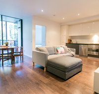 RIVERSIDE RICHMOND LARGE 1 BEDROOM POOLPARKINGNETFLIX - Accommodation Broadbeach