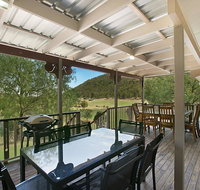 Rosa Estate in Broke - Two 3br House in walking distance to Cellar Doors - Accommodation Broadbeach