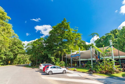 Safari Lodge - Accommodation Broadbeach 1