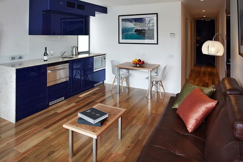 Salamanca Wharf Hotel - Accommodation Broadbeach 1