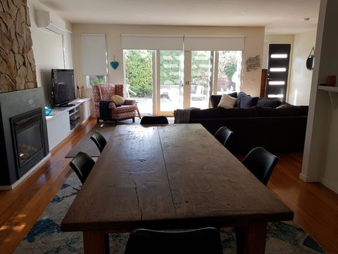 Sand Dunes - Accommodation Broadbeach 2