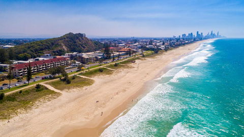 Sandrift Beachfront Apartments - Accommodation Broadbeach 3