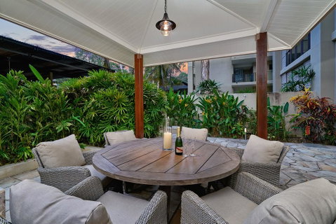 Sea Temple Palm Cove Courtyard Villa 120 - Accommodation Broadbeach 2