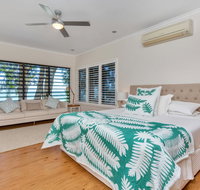 Seascape Luxury Beachfront House - Accommodation Broadbeach