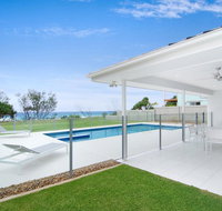 Sentosa on Tugun - Beachfront 5 Bedroom - Accommodation Broadbeach