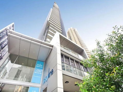 SK1 - Spotless 2BR SkyHome Long Stays Welcome - Accommodation Broadbeach 0