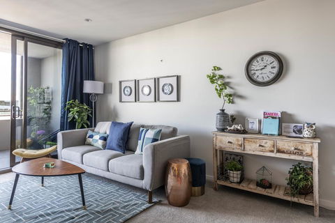 SPACIOUS BRAND NEW // 1BR // IN GORGEOUS BARTON - Accommodation Broadbeach 2