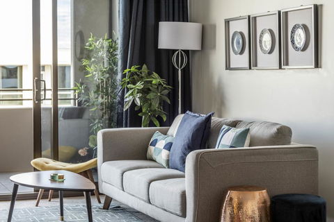 SPACIOUS BRAND NEW // 1BR // IN GORGEOUS BARTON - Accommodation Broadbeach 3