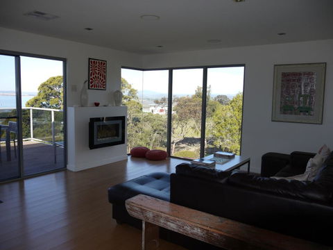 Spectacular Holiday Living - Accommodation Broadbeach 3