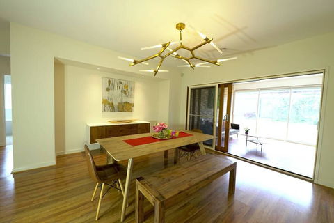 Stylish Luxe House For Big Group Near Shopping Center - Accommodation Broadbeach 3