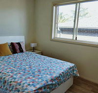 Stylish Private Bathroom-Luxurious modern big home - Accommodation Broadbeach