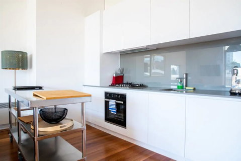 Stylish Warehouse Convert 2 Bedroom Apartment - Accommodation Broadbeach 1