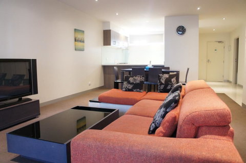 Summer Inn Holiday Apartments - Accommodation Broadbeach 1