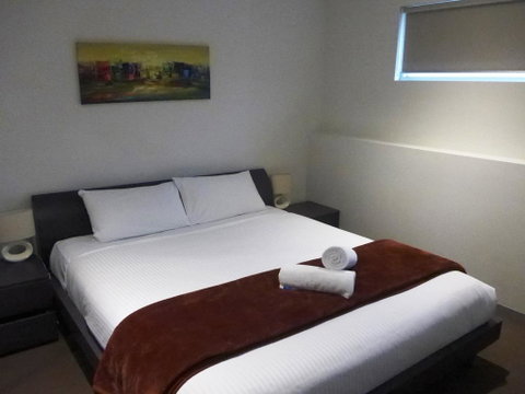 Summer Inn Holiday Apartments - Accommodation Broadbeach 2