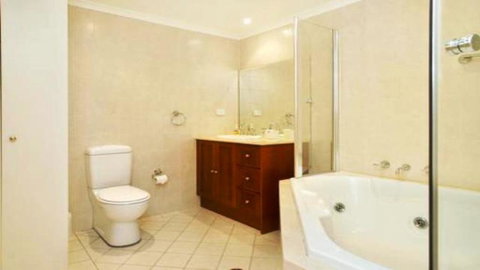 Superior Apartment With Views - Accommodation Broadbeach 1