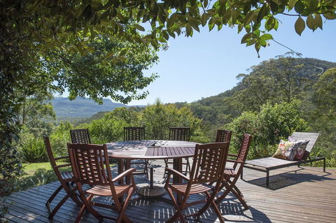 Taliesin - Beautiful 4 Bedroom Home With Amazing Views! - Accommodation Broadbeach 0