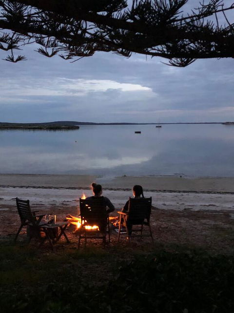 Tall Pines Beach House At Mount Dutton Bay (part Of Coffin Bay Waterways) - Accommodation Broadbeach 3
