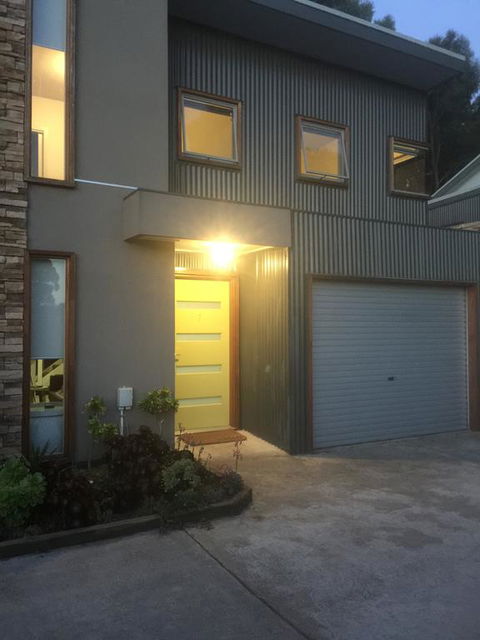 Tangles - Accommodation Broadbeach 0