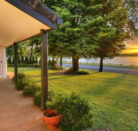 Tara Downs on Lake Albert - Accommodation Broadbeach