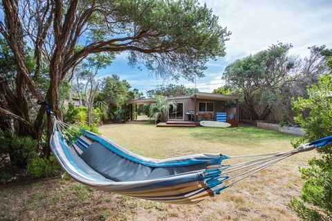 Tasman Surf House - So Close To The Beach - Accommodation Broadbeach 0