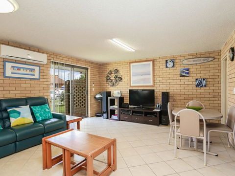Tee Jays - Sawtell, NSW - Accommodation Broadbeach 0