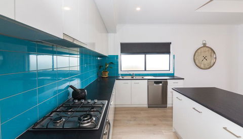 Tee Two On Troon - 21/30 Troon Drive - Accommodation Broadbeach 1
