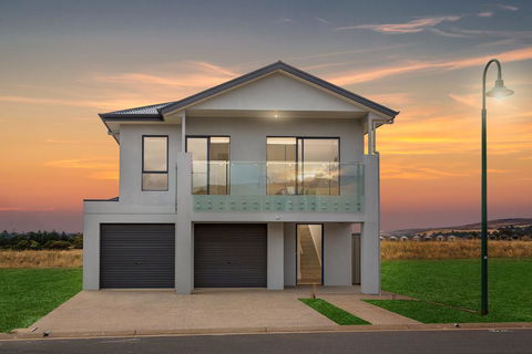 Tee Two On Troon - 21/30 Troon Drive - Accommodation Broadbeach 0