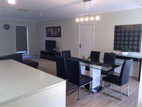 Tempo Place - Mulwala - Accommodation Broadbeach 3