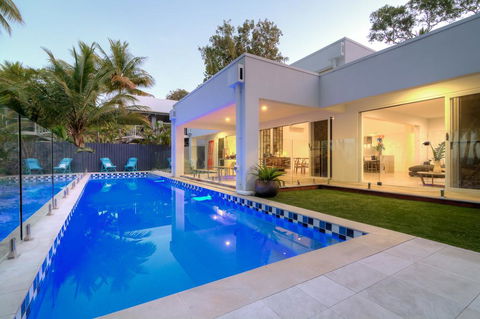 Tenterfield On Oak - Accommodation Broadbeach 1
