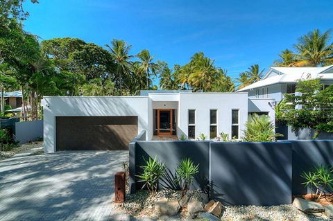 Tenterfield On Oak - Accommodation Broadbeach 3