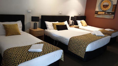 Tenterfield Tavern And Motor Inn - Accommodation Broadbeach 1