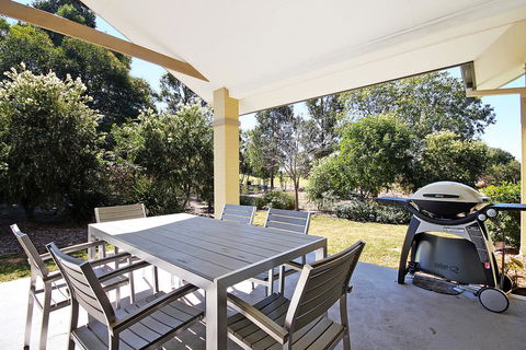 The 17th Tees - Accommodation Broadbeach 0