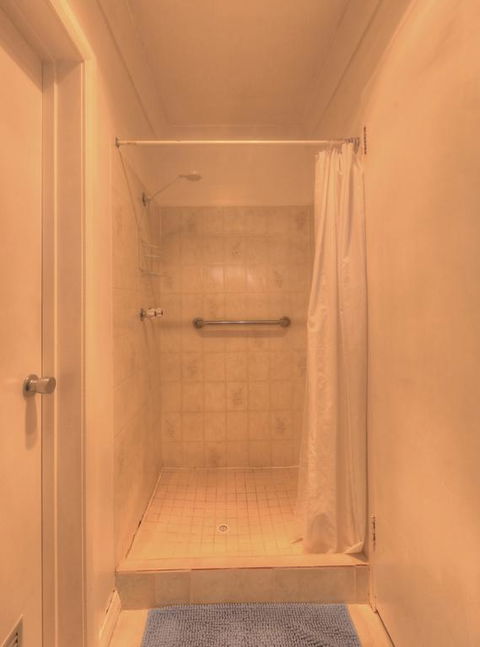 The 2C's Bed & Breakfast - Accommodation Broadbeach 3