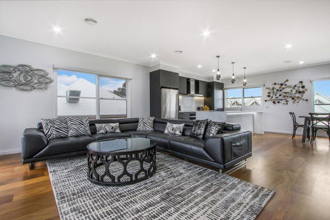 The Apartment, Metung - Accommodation Broadbeach 0