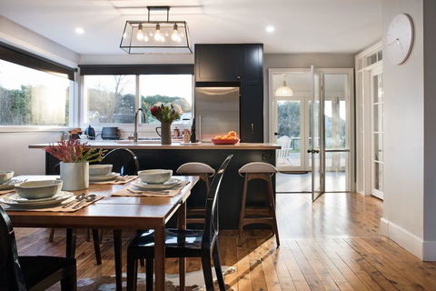The Arlow House - Accommodation Broadbeach 2