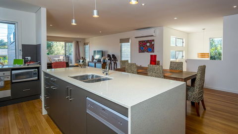 The Art House - Accommodation Broadbeach 0
