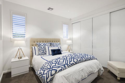 The Aston - Accommodation Broadbeach 1