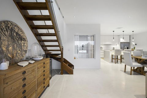 The Aston - Accommodation Broadbeach 2