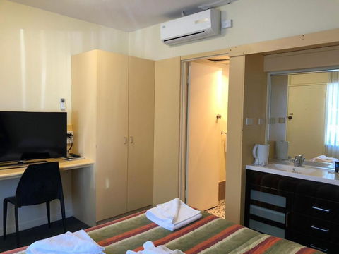 The Astor Suites - Accommodation Broadbeach 1