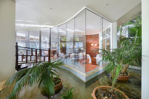 The Atrium Resort - Accommodation Broadbeach 3