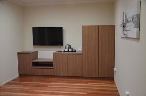 The Australian Hotel Motel - Accommodation Broadbeach 3