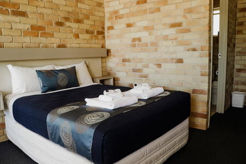 The Australian Hotel Motel - Accommodation Broadbeach 1