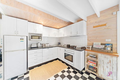 The Barn - Accommodation Broadbeach 3