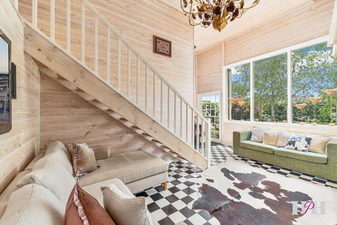 The Barn - Accommodation Broadbeach 1